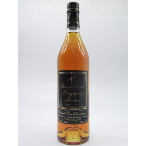 グランド・シャンパーニュ地区に２３ｈａの畑をもつペイロー家が、自家蒸留している製品。もちろん、グランド．シャンパーニュ規格品です。ぶどうは、ユニ・ブランとコロンバール種。それを水圧式水平プレスで搾汁。蒸留は、当主フランソワ・ペイローと息子の...