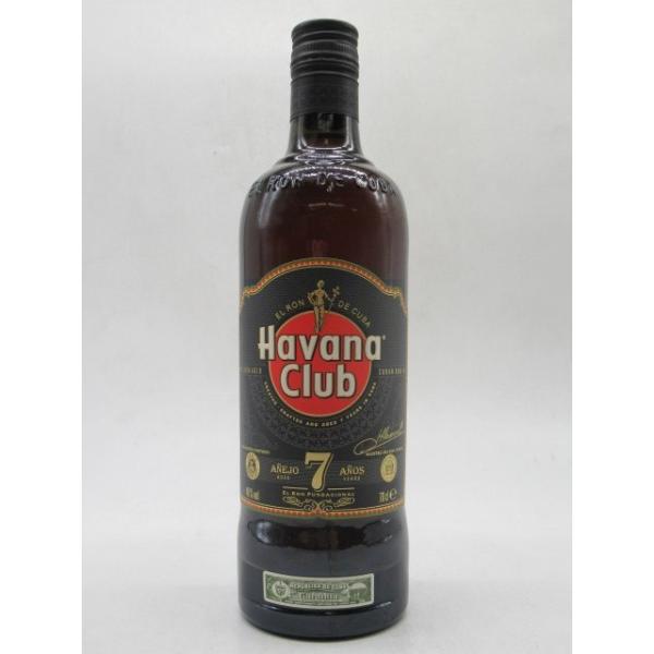 ４０度　７００ミリ キューバ産。一時期キューバからの唯一の輸出銘柄だった。100年前からある地下貯蔵庫で熟成させた７年は、深くコクのある味わいが特徴。【ＨＡＢＡＮＡ　ＣＬＵＢ　ＡＮＥＪＯ　７Ｙ】スピリッツラムバレンタインデー ホワイトデー ...