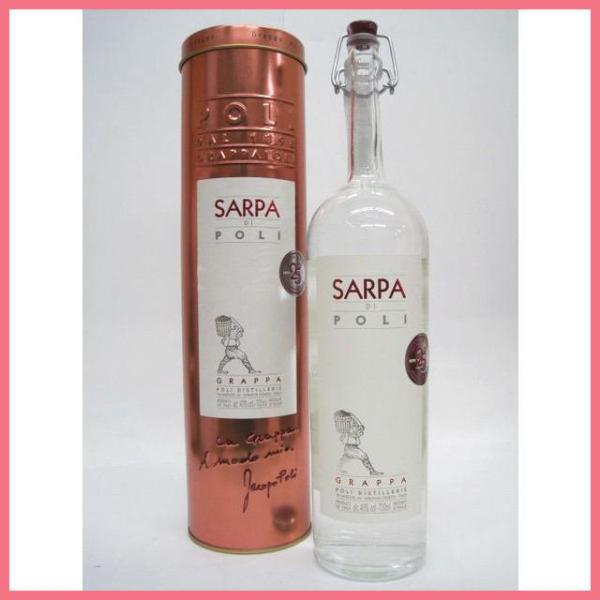 クラシックグラッパ。カベルネ、マルロー。ブドウの搾りカス(皮と種)を昔ながらの銅製の大釜から蒸留器を使って非連続蒸留。フレッシュなハーブ、ミント、薔薇、ゼラニウムのアロマ。クラシカルな若いグラッパ。シンプルだがコクがあり、力強く奥深い味わい...