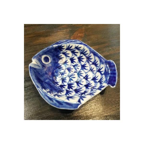 【小皿　魚型　9cm】とり皿　薬味皿 　青白陶器  盛り皿 　陶器　小皿 タイ料理　 アジアン料理 　タイ雑貨