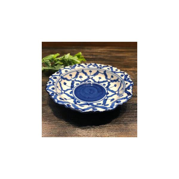 【花型ギザギザ皿 15cm】 花型　お皿 青白食器 盛り皿 陶器　小皿 タイ料理 アジアン料理 タイ雑貨