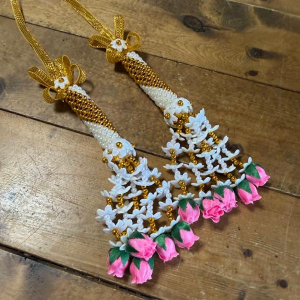 【マーライ・2連 ・ゴールド薔薇薄いピンク】 タイの花飾り 長さ約15cm(片側半分) 造花で長く使用可 タイ雑貨