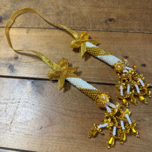 【マーライ・2連 ・ゴールドミニ】 タイの花飾り 長さ約11cm(片側半分) 造花で長く使用可 タイ雑貨