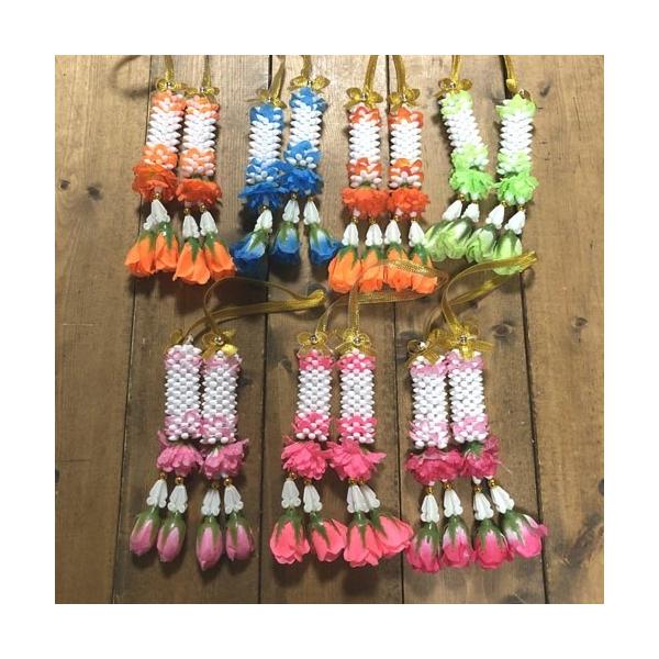 マーライは、神様にささげる供花です。インテリア飾りや縁起物のギフトとしておススメです。ジャスミンがビニールの固めのタイプです。サイズ：　　　　本体長さ13ｃｍ　　　　　長さ約25cm(片側ヒモ含む）素材：ビニールカラー：7色からお選びくださ...