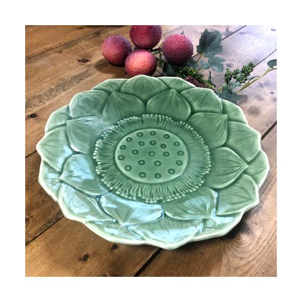 タイ王国 セラドン焼き 蓮の花デザイン食器11点セット 楕円鉢 花柄のお皿 タイ セラドン焼 セラドン焼き タイ王国 焼き物
