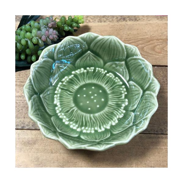 【蓮の花　小鉢13.5cm】取皿　ボール　セラドン陶器　セラドン食器  陶器　タイ料理　 アジアン料理 　タイ雑貨