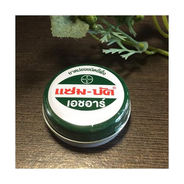 【商品説明】容器サイズ＝アルミ缶内容量＝18g使用期限：2027年6月5日【仕　様】ハーブが主成分のスースーする民間薬「緑色の軟膏」です。タイでは代表的なメーカーで、万能薬としてどの家庭にも常備されています。嫌な匂いもなく、日本の方にも使い...