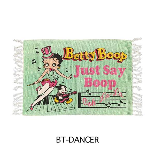 ベティちゃんのインド製コットンマットコットン100％でとても優しい肌触りに、しっかりした生地なので、汚れても丸洗いできる扱いの容易さもお勧めのポイントです！マットの端はフリンジ仕上げになっていて、デザイン的にもワンポイントのお洒落感ですねリ...