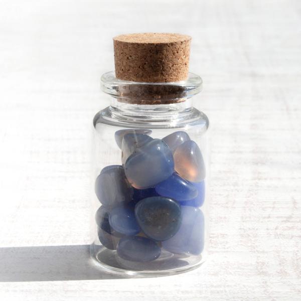 小瓶入りさざれ石　ブルーアゲート（瑪瑙）　鉱物　鉱石　飾り石　2250008080018　アクアリウム　パルダリウム　両生類　爬虫類　テラリウム　ミネラル　宝石　水晶　サボテン　多肉植物　飾り砂　飾り　20250529　y25m05　ｋｓｚ...