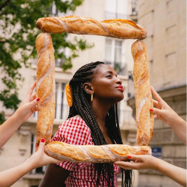 ククシュゼット 正規商品 アクセ クリップ フランスパン パン かわいい ギフト Coucou Suzette  バゲット ヘア クロー Baguette Hair Claw ベージュ Beige