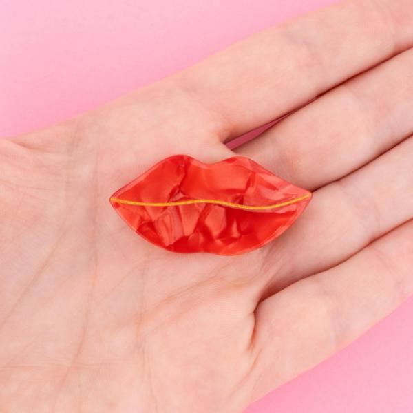 charger_lipclip