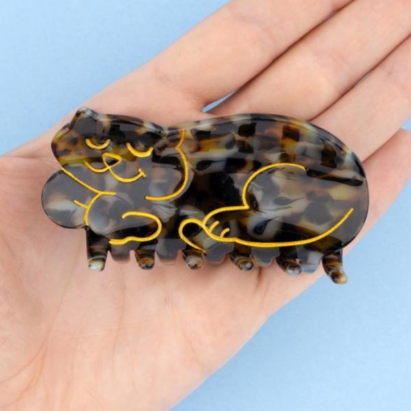 Coucou Suzette トータスシェル キャット ヘア クロー使用素材リサイクルアセテートサイズ高さ 約3.5cm×横 約9cm重さ 約21g原産国: フランスコメントCoucou Suzette,新作のヘアアクセです。フランスのイラ...