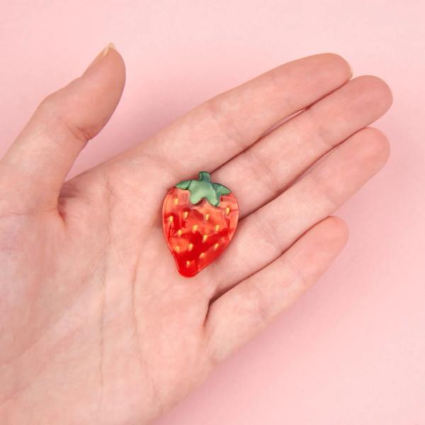 ククシュゼット 正規商品 ピンバッジ ブローチ かわいい フルーツ フランス ギフト Coucou Suzette イチゴ ブローチ Strawberry Brooch レッド Red