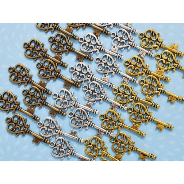 C T アンティークなハートの鍵のチャームかぎパーツ両面加工 8個入り アクセサリーパーツ材料レジン封入カギ素材ストラップ金属部品 Buyee Buyee Japanischer Proxy Service Kaufen Sie Aus Japan