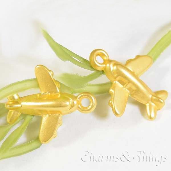 飛行機 ミニチャーム ゴールド (4個入) アクセサリーパーツ 
