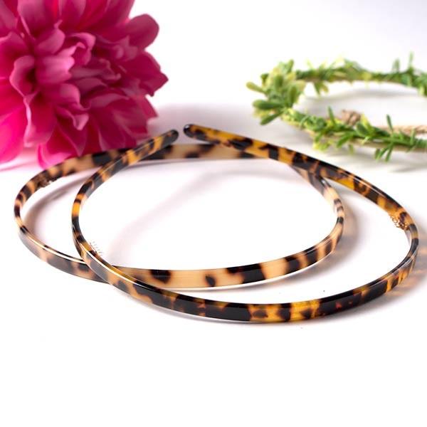 送料無料 上質なアセチ素材 べっ甲風 シンプルなカチューシャ 2色 同梱可 ハンドメイド 手芸材料 パーツ ポイント消化 Ch 1409 1 Ch 1409 1 手芸材料ヘアアクセのchouette 通販 Yahoo ショッピング