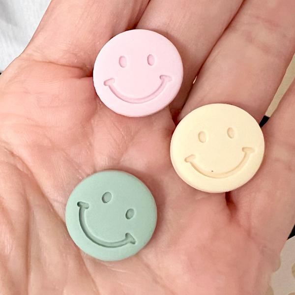 デコパーツ スマイル にこちゃん 2個 子供 女の子 ハンドメイド 手芸