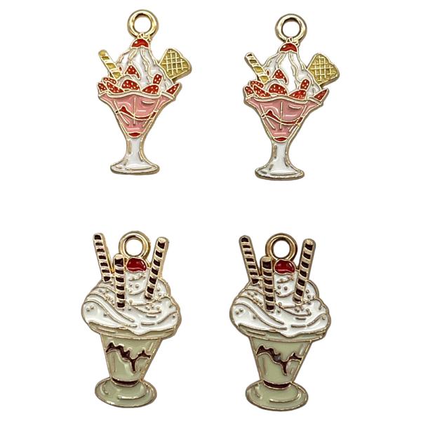 いちごパフェ★デニムリメイクチャーム❤︎オーダー❷ いちごパフェ☆デニムリメイクチャーム いちごパフェ☆様専用デニム