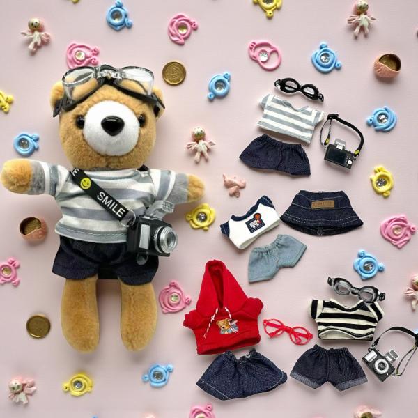 ぬいぐるみの着せ替えが楽しめる洋服とアクセサリーのセットです。◆おしゃれな小物も充実カメラ、ゴーグル、赤い眼鏡、デニムハットなど、本格的なファッション小物付き。◆こんな方におすすめ・ぬいぐるみの着せ替えを楽しみたい方・写真撮影用の衣装をお探...