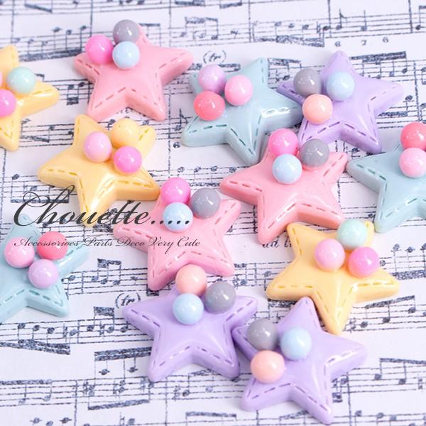 ご覧いただきましてありがとうございます。ヘアアクセサリーやピアス、イヤリングなどハンドメイド製作にお役立て下さい。いろいろな用途にお使いください(^^【商品説明】■内容数：4個■デザイン:星■サイズ：約19mm×19mm■カラー：ピンク、パ...