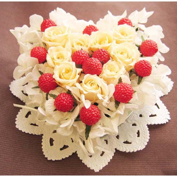 Cherry プリザーブドフラワー バラのフラワーケーキs ハート型イチゴケーキ Fch525stw フラワー さくら 通販 Yahoo ショッピング