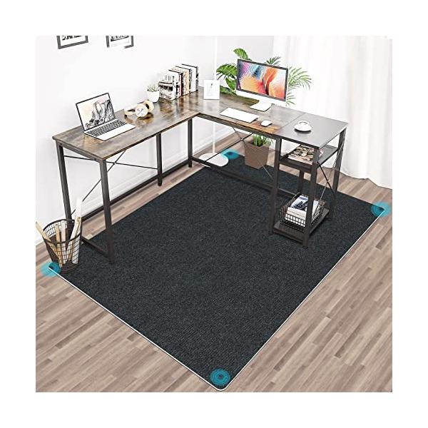 カラー：ブラックサイズ：約140x100cmスタイル：ゼファー【デスク チェアマット】 デスク下 マットに座った時の荷重により、床に傷がついたり、床がくぼんだりすることがあります。キャスターの材質に応じて、床を損傷から保護するために、この ...