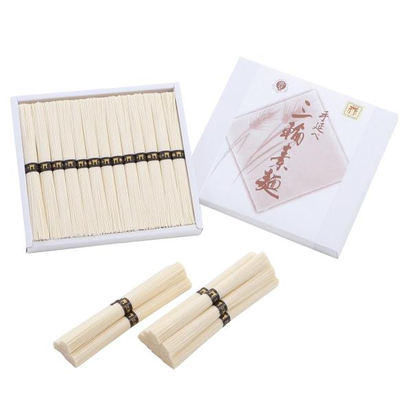 素麺発祥の地、三輪地方で昔からの伝統の技法を受け継ぎ丹念に作った手延べ素麺を蔵で熟成させました　商品内容：そうめん50g×13束  【小麦】賞味期間（製造日から）：990日間生産国：日本箱サイズ：箱215×240×30mm内祝 内祝い 御礼...