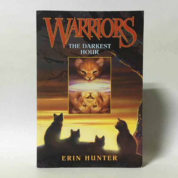 ■種別：中古洋書■著者：Erin Hunter（エリン・ハンター）■言語：English（英語）※本のフチにシミ汚れあり。