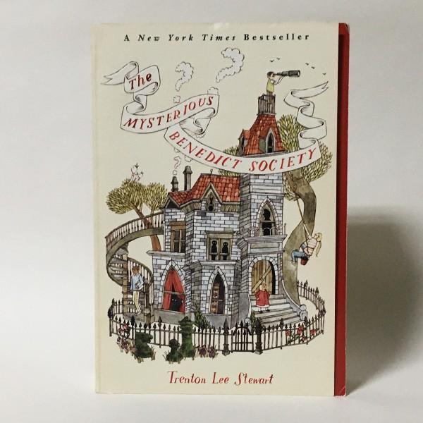 ■種別：中古洋書■著者：Trenton Lee Stewart（トレントン・リー スチュワート）■言語：English（英語）※古本ですので相応の使用感やスレ、キズは見られますが、読むにあたっての極端なダメージはありません。