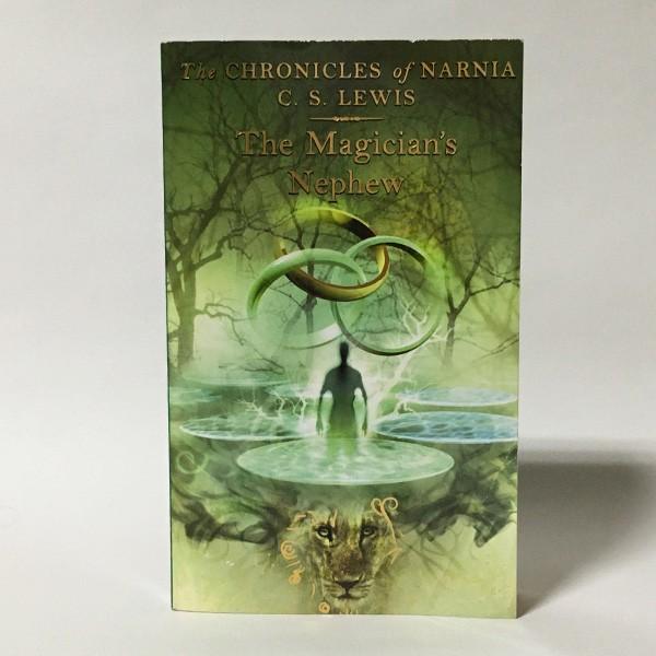中古 The Chronicles Of Narnia 1 The Magician S Nephew ナルニア国物語 1 魔術師のおい 洋書 英語版 Ib U 地球屋書房yahoo 店 通販 Yahoo ショッピング