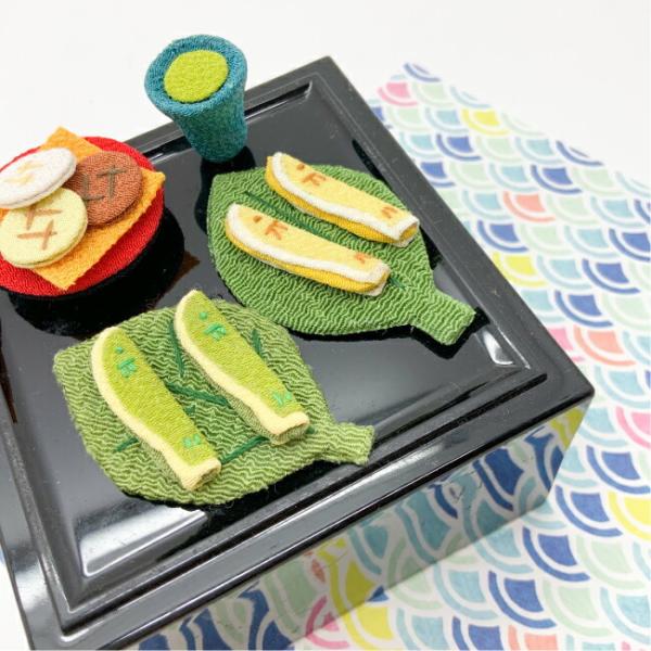 ■商品名ミニチュア細工 あゆ焼き■商品についてあゆ焼きミニチュア細工 和菓子な動物お土産にありそうなあゆ焼きをちりめんで再現！それぞれ個性があってとってもチャーミング♪焼き加減が美味しそうです！和菓子？いえちりめんでできた飾り物です。・サイ...