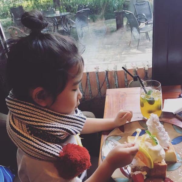 子供用ポンポン付きストライプ マフラー ネックウォーマー スカーフ 女の子 ガールズ 小学生 幼稚園児 通園通学 暖かい 撮影小物 誕生日 プレゼント Buyee Buyee 提供一站式最全面最專業現地yahoo Japan拍賣代bid代拍代購服務 Bot Online