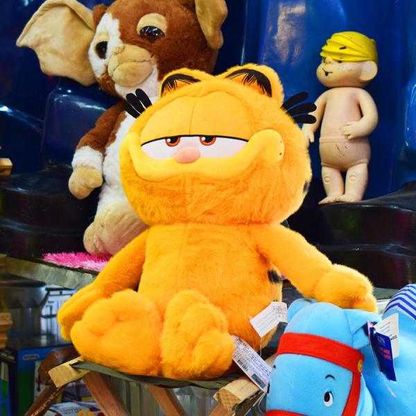 【ガーフィールド プラッシュドール】GARFILED ぬいぐるみ / キャラクターグッズ アメリカン雑貨 インテリア