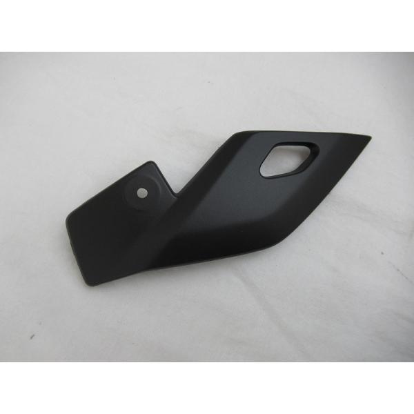 YAMAHA 純正 FZS-Fi ABS ヘッドライトカバー右 #B4G-F3132-00-P2【COVER, OUTER 2】