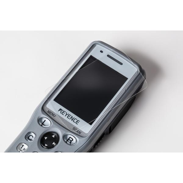 画面への衝撃をフィルムが吸収します。キズがついて画面が見難くなる事を防ぎます。作業効率も上がり機器を長くご利用いただけます。当店オリジナル専用フィルムです