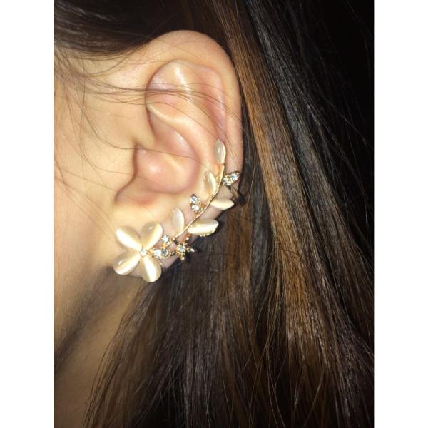 イヤーカフ アクセサリー ホワイト フラワー クリスタル ストーン ビジュー キラキラ 片耳用 花 お花 ノンホール イヤークリップ 白いお花 Buyee Buyee Japanese Proxy Service Buy From Japan Bot Online