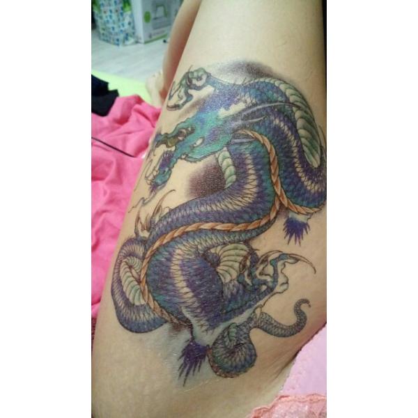 タトゥーシール 本物 リアル 大判 タトゥーシール 防水 刺青 龍 竜 ドラゴン カラー 青 Dragon ボディアート タトゥー シール 隠す 防水 オマケ付 Buyee Servis Zakupok Tretim Licom Buyee Pokupajte Iz Yaponii