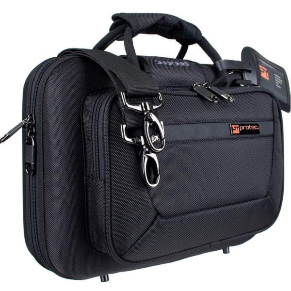 PROTEC PB-315 Black オーボエ用セミハードケースオーボエ用のセミハードケースです。プロテックならではのしっかりとしたつくり。外側のポケットも大きく、アクセサリーの収納にとても便利です。付属のストラップでショルダータイプにな...