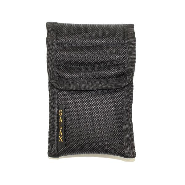 GALAX マウスピースホルダー P1 トランペット用このマウスピースホルダーは二重に縫製されており、15mmの暑さで充分にマウスピースを保護します。また、内側の布は湿気を吸い取り、消臭効果もあります。開閉はマジックテープ式で簡単にでき、通...