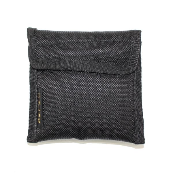 GALAX マウスピースホルダー H2 ホルン用このマウスピースホルダーは二重に縫製されており、15mmの暑さで充分にマウスピースを保護します。また、内側の布は湿気を吸い取り、消臭効果もあります。開閉はマジックテープ式で簡単にでき、通常時で...