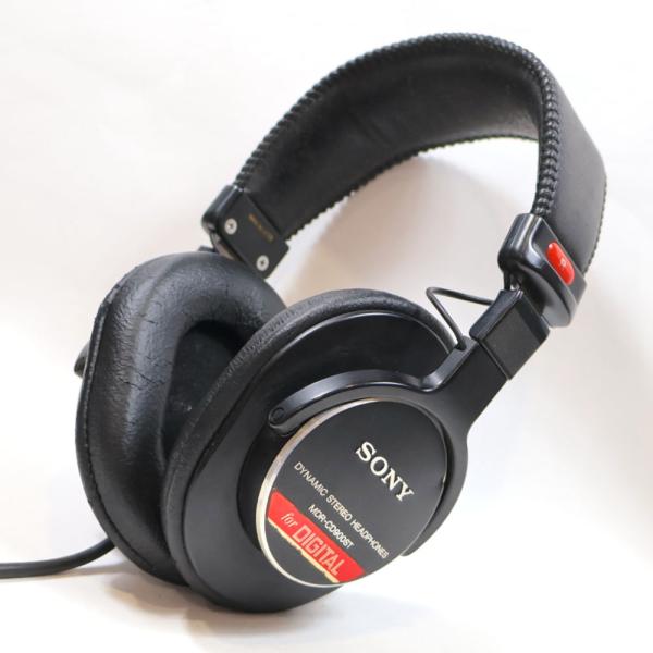 【未使用】SONY MDR-CD900ST ヘッドホン SONY MDR-CD900ST 密閉型プロ用モニターヘッドホン 定番 人気