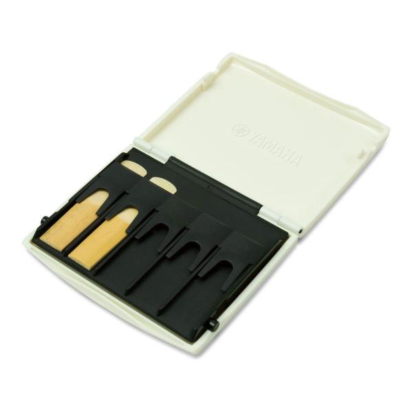 ヤマハ YAMAHA RCSAXWH サックス用リードケース ホワイトヤマハ ソプラノ・アルトサクソフォーン、アルトクラリネット用 リードケースです。ヤマハ リードケース（プラスティック製） RCSAXWHは、新開発のホルダーでリードにやさ...