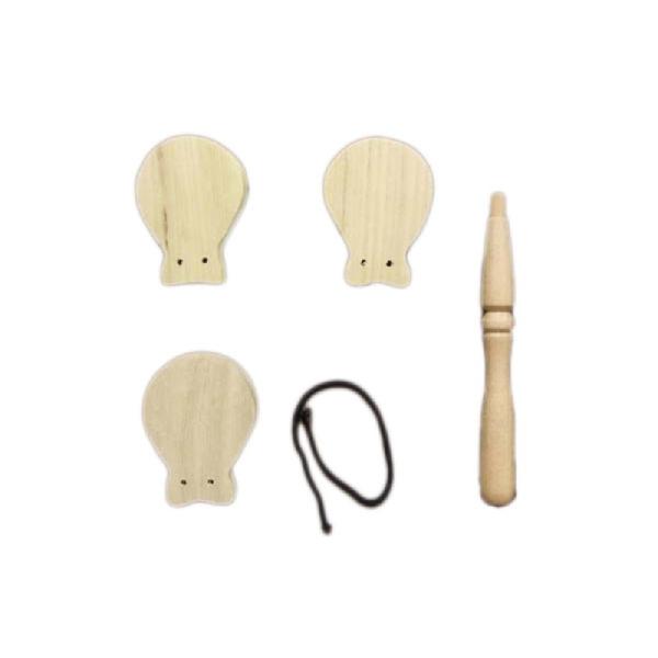 HOSCO（ホスコ） CA-KIT-1 カスタネット組み立てキット です。一見簡単そうに見えますが、結構手ごたえのあるキットです。カスタネットの外側に彫刻したり、ペイントしてください。形を変えてしまうのも面白いです。製作目安日数：　3〜4日