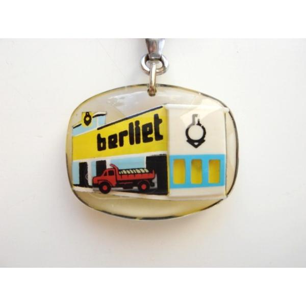 ヴィンテージ　フレンチキーホルダーブルボン　「berliet 」動く トラック berliet 動く トラック 赤 ブルボンキーホルダー | ブルボン