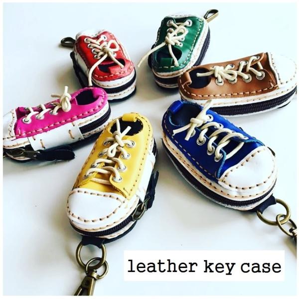 レザー キーケース シューズ 牛革 本革 靴 スニーカー キーホルダー