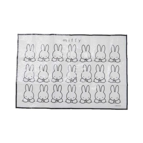 「レジャーシート」 ミッフィー 絵本キャラクター ピクニック用品 レジャーシート S ミッフィーモノトーン ディックブルーナ グッズ 遠足、ピクニックなどアウトドアで大活躍 ディックブルーナの人気絵本[miffy/ミッフィーちゃん]グッズに...
