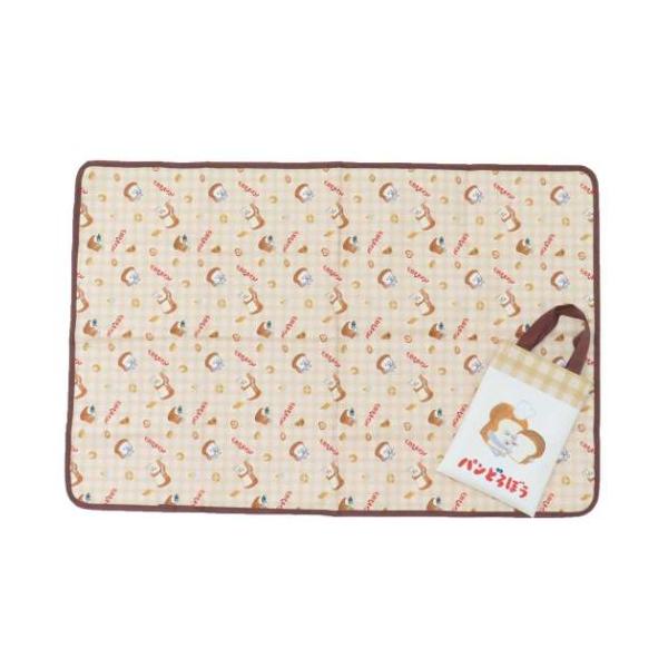 「レジャーシート」 レジャーシート パンどろぼう ピクニック用品 遠足、ピクニックなどアウトドアで大活躍 人気絵本[パンどろぼう]グッズにまたまた可愛いnewアイテム登場こちらは遠足などレジャーに欠かせない[レジャーシート]コンパクトに折り...