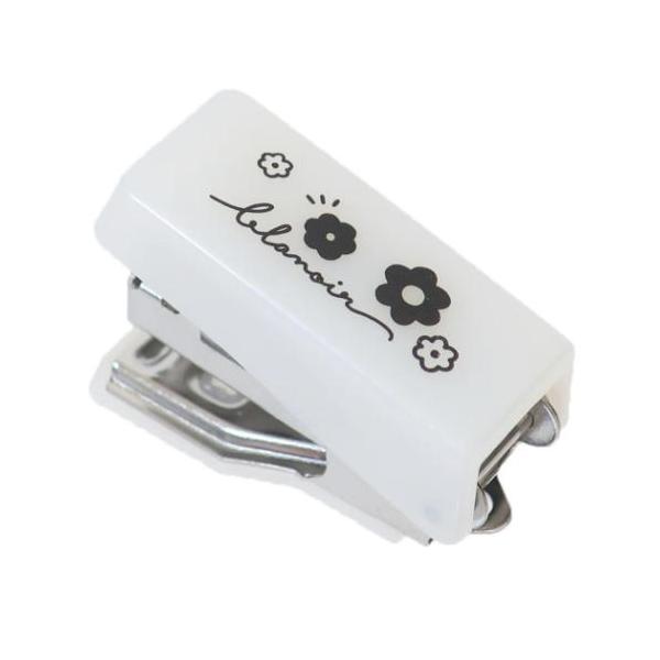 「ステーショナリーその他」 ミニホッチキス blanoir コンパクトステープラー 新学期準備文具 ペンケースに入れても邪魔になりにくいコンパクトタイプ 毎日が楽しくなるキュートなZAKKAシリーズこちらはとっても可愛い[ミニホッチキス]ミ...