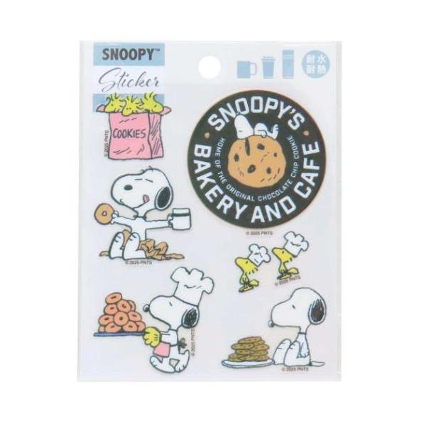 「ステッカー：キャラクター」 スヌーピー 耐熱耐水ステッカー ステッカー カフェ ピーナッツ キャラクター スヌーピーのかわいいステッカー 大人気PEANUTS/SNOOPYグッズにまたまた可愛いnewアイテム登場こちらは水や熱に強い貼って...