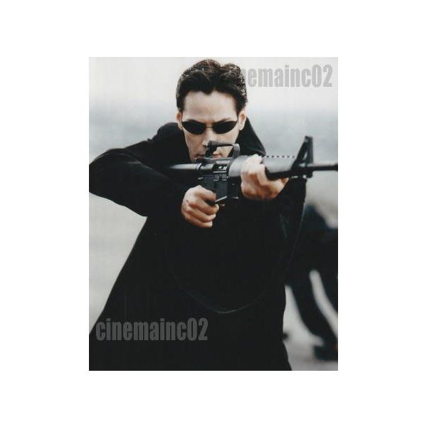 キアヌ・リーブス/『マトリックス』M16を構えるネオの写真2 : シネマ